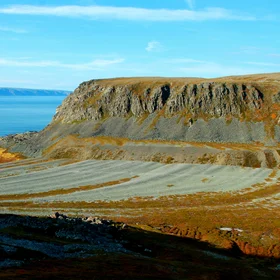 Rising landscapes at the continent edge