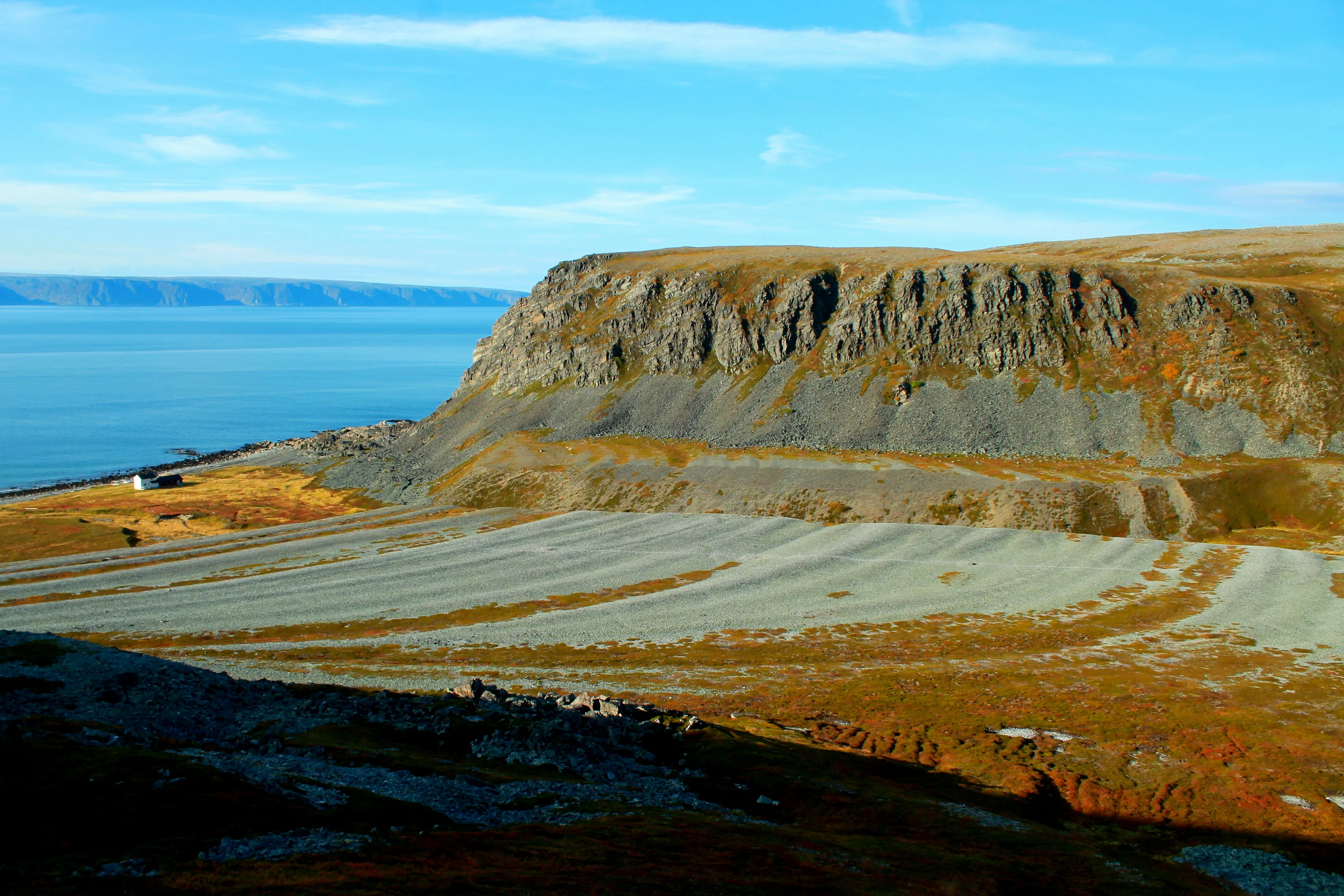 Rising landscapes at the continent edge