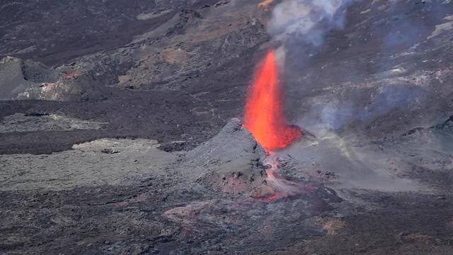 The red fountain of furnace mountain