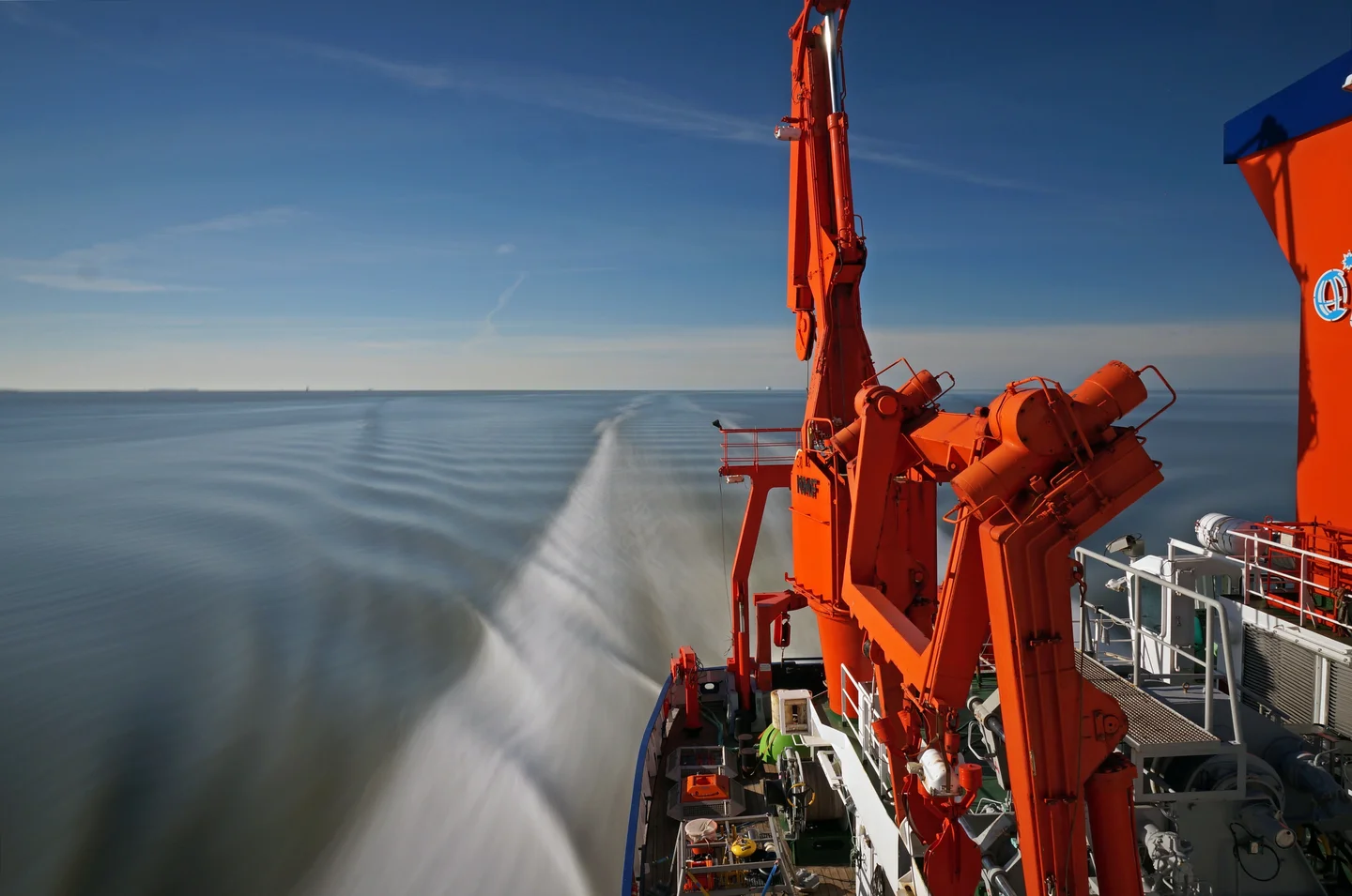 Kielwasser / Wake behind FS Heincke