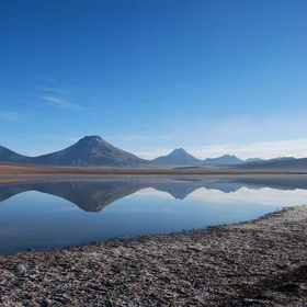 The mirror of the volcano
