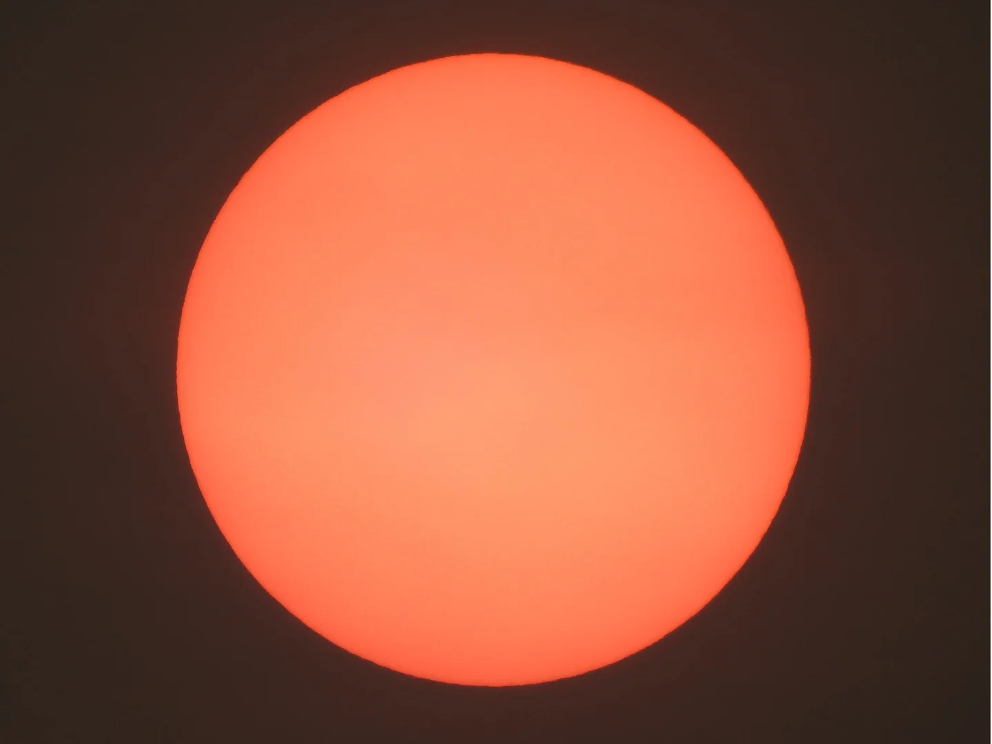 "Blood sun" over northern Germany