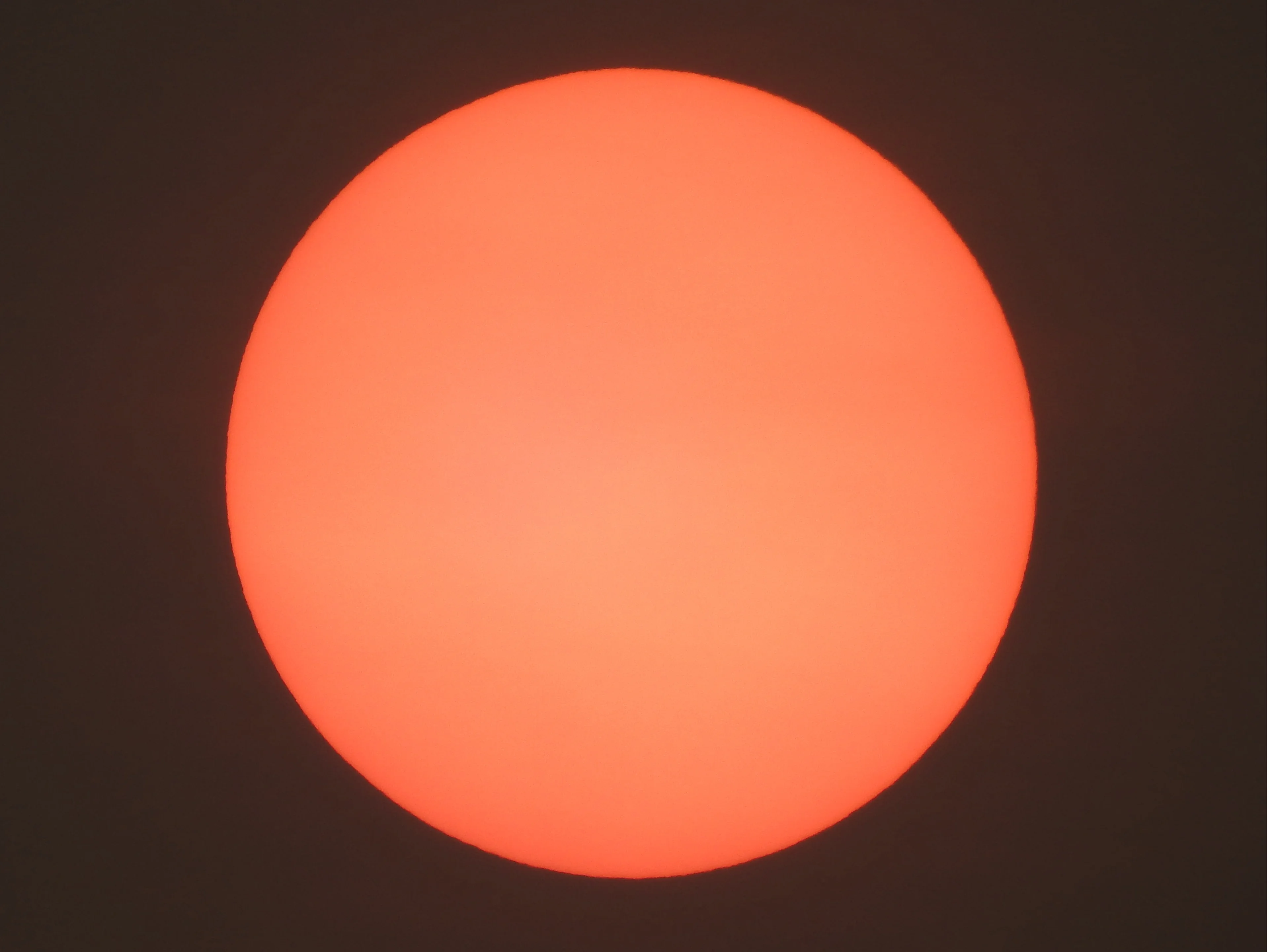"Blood sun" over northern Germany