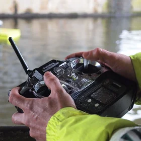 Measuring river discharge with unmanned boat and ADCP