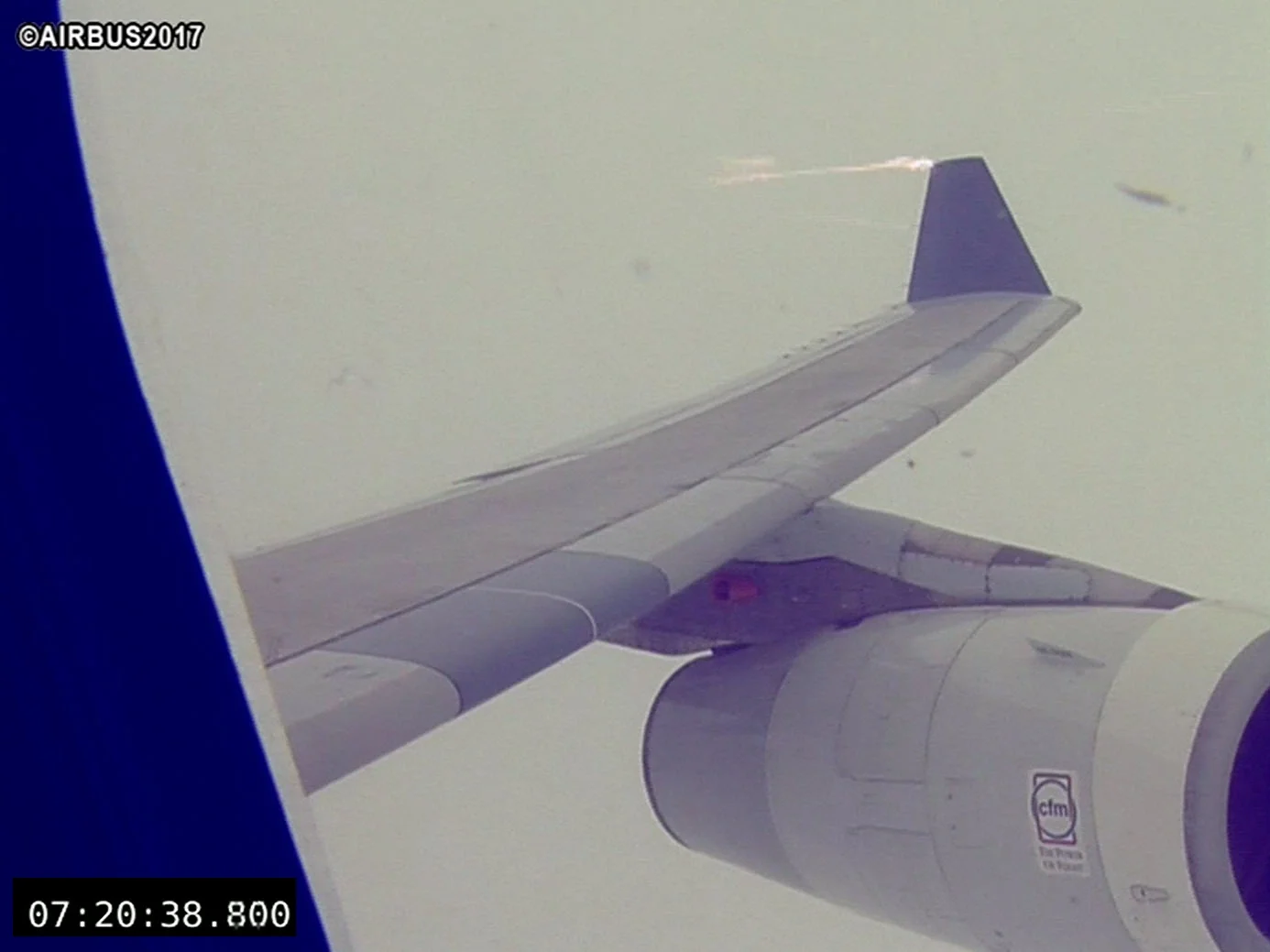 Static discharge from aircraft