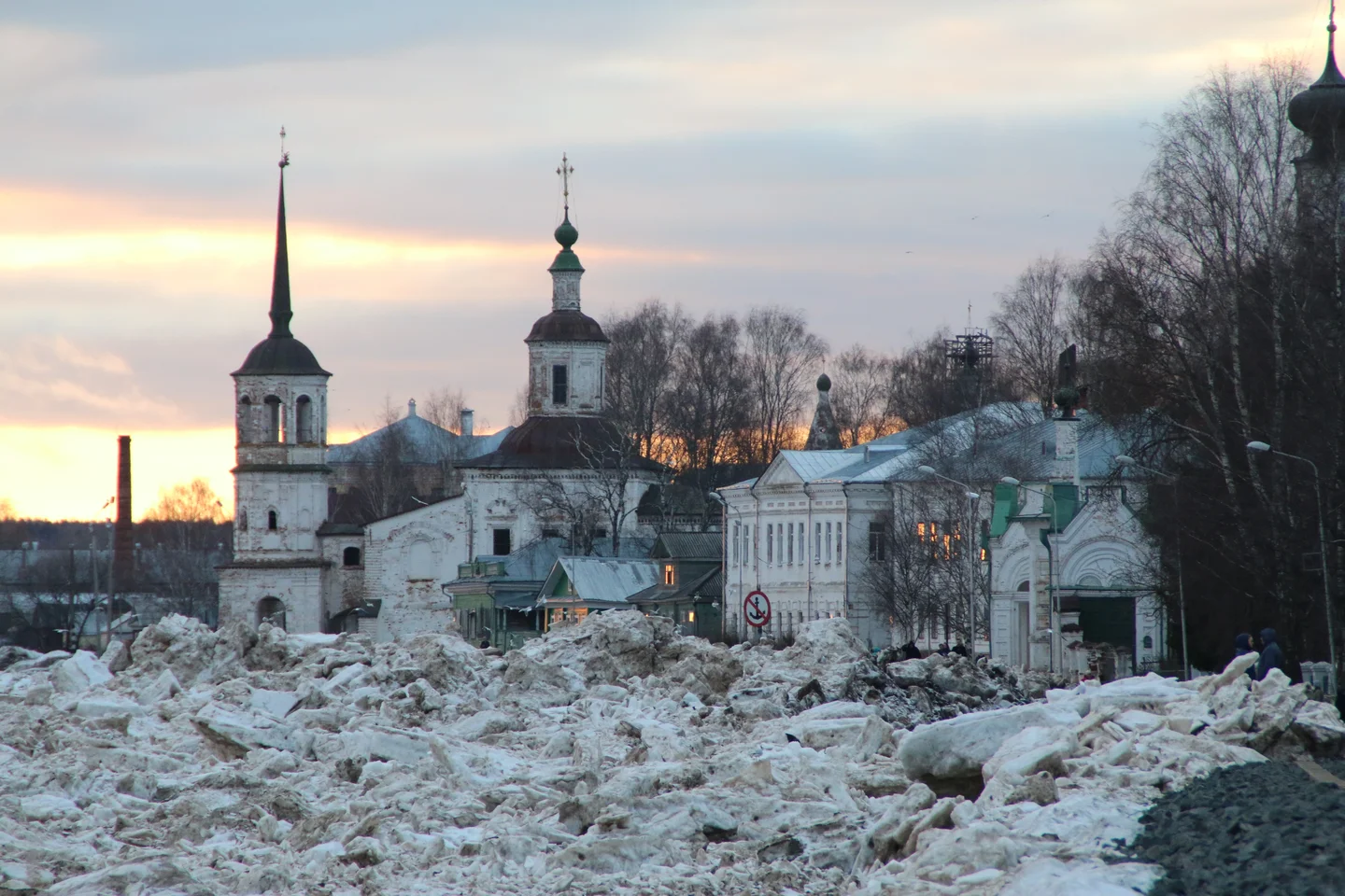 In this city ice jams occur every year