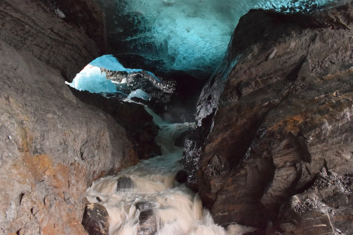 Subglacial drainage at Nordenskiöldbreen