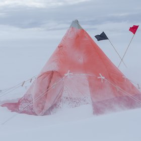 Time-proven shelter in drifting snow