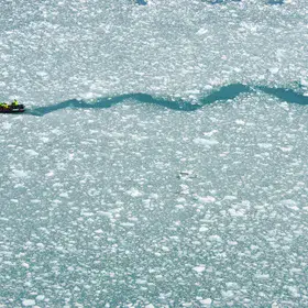 "Snake" is crawling through the sea ice