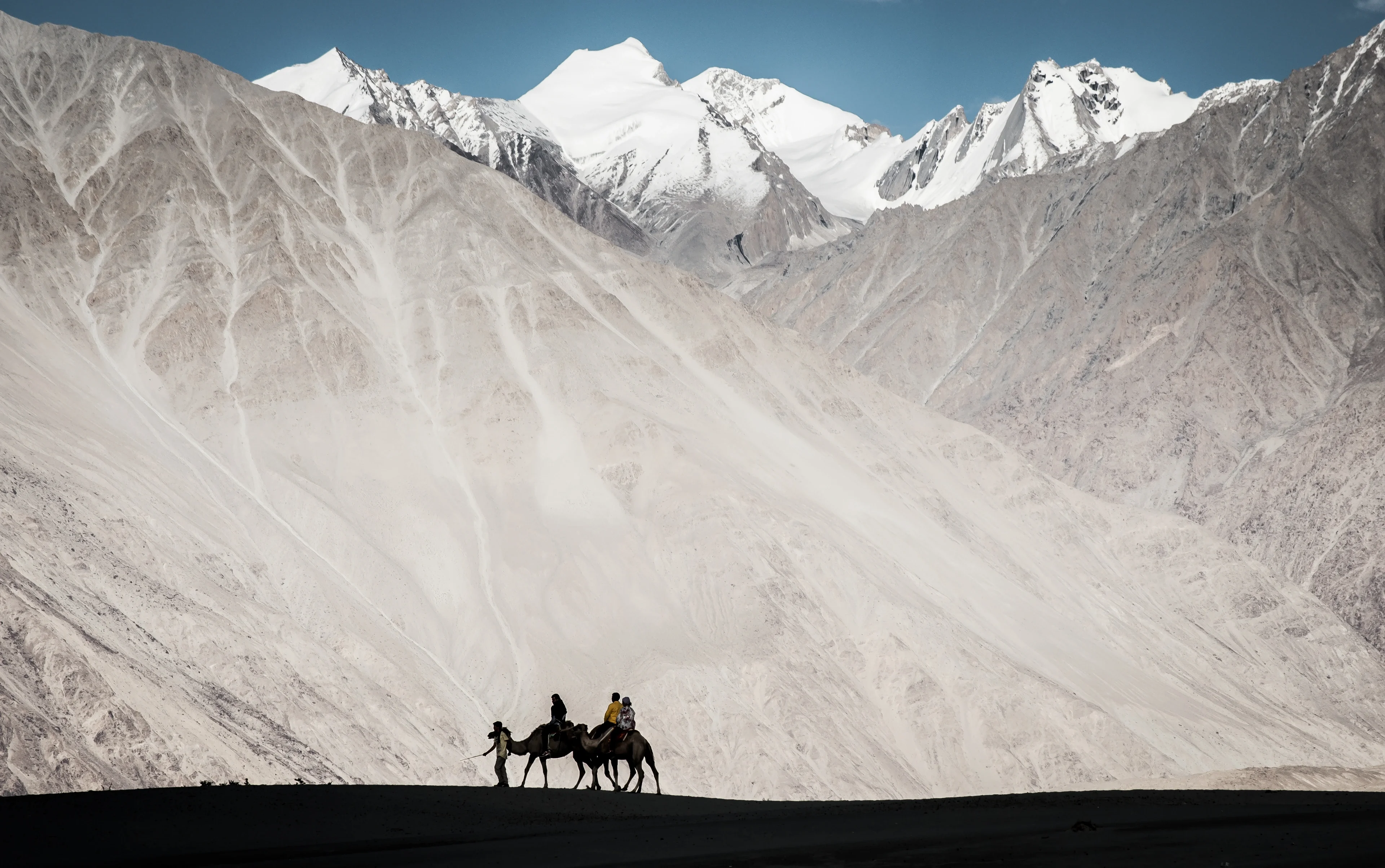 Tremendous scenery on a grand scale of Nubra valley