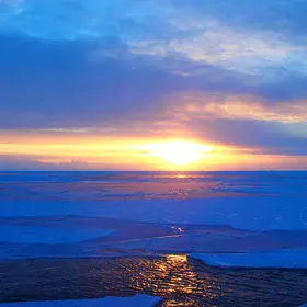 Winter sun in the Ross Sea