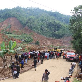Indonesian landslide buried nearly 100 villagers