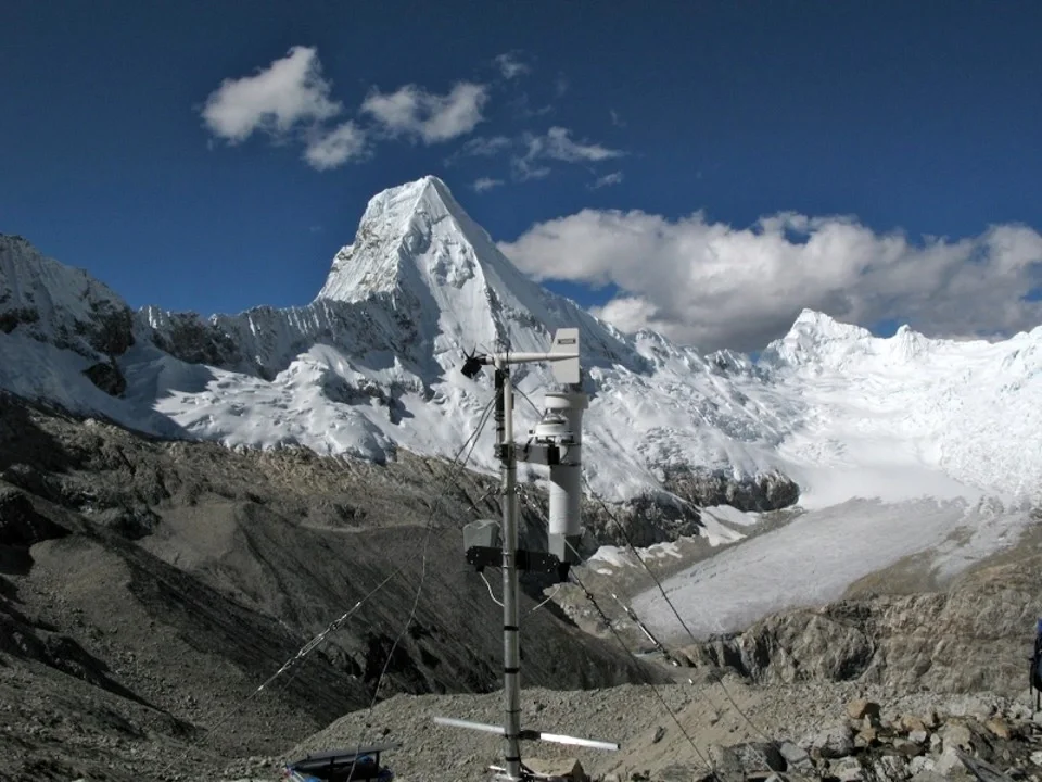 Glaciar Artesonraju -  Paron