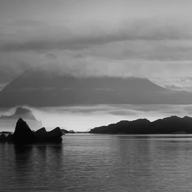 Sailing away from the magma chamber
