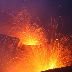 Double strombolian explosions at Mt. Yasur volcano, Vanuatu (2011)