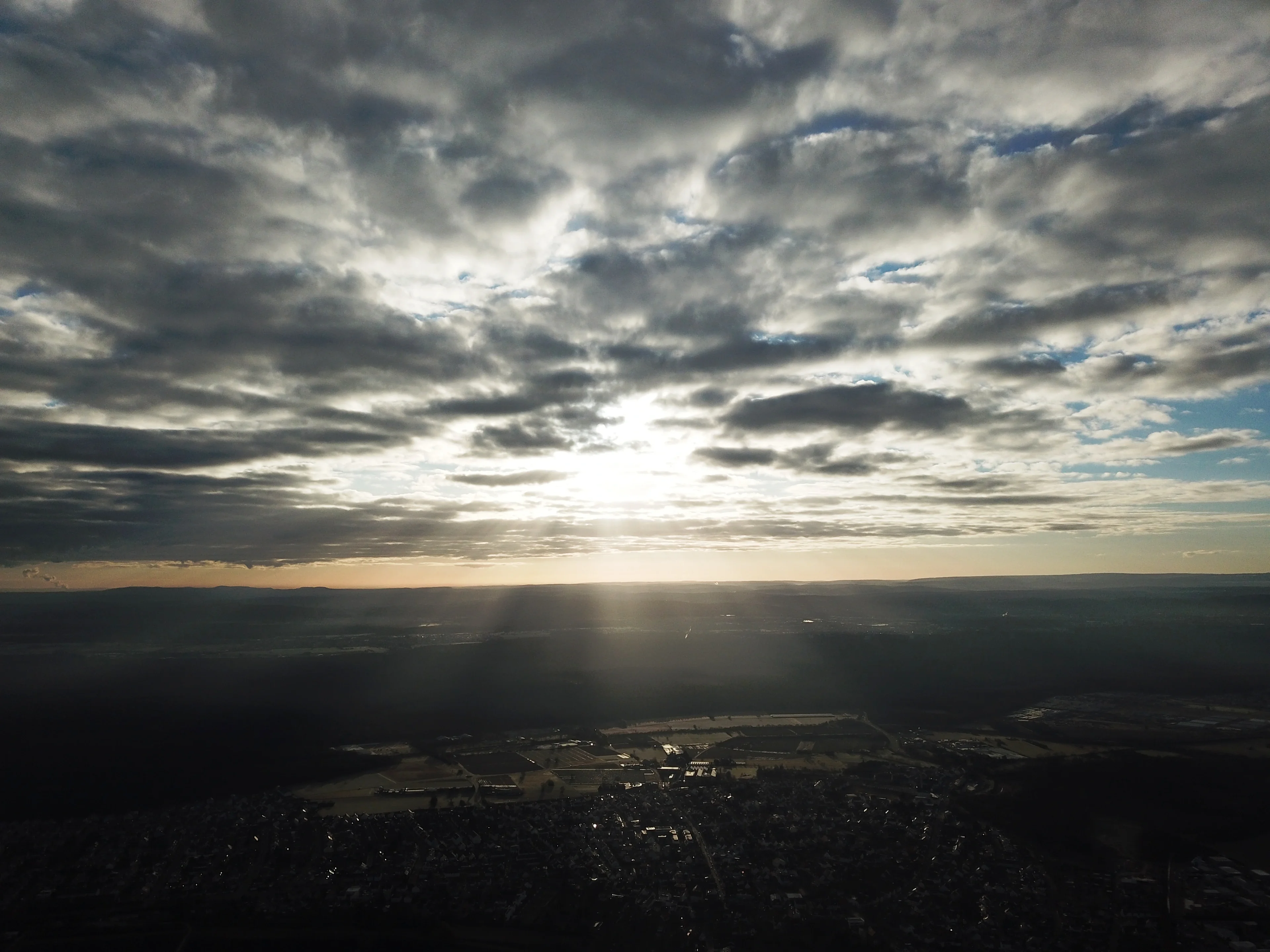 Sun penetrates clouds, Eggenstein-Leopoldshafen, Gemany