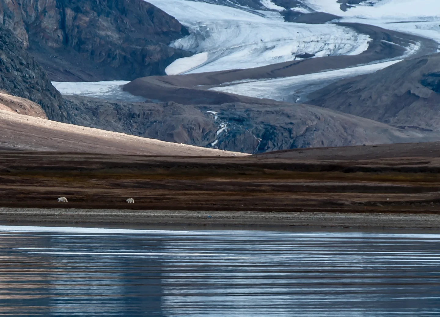 A walk at the glacier
