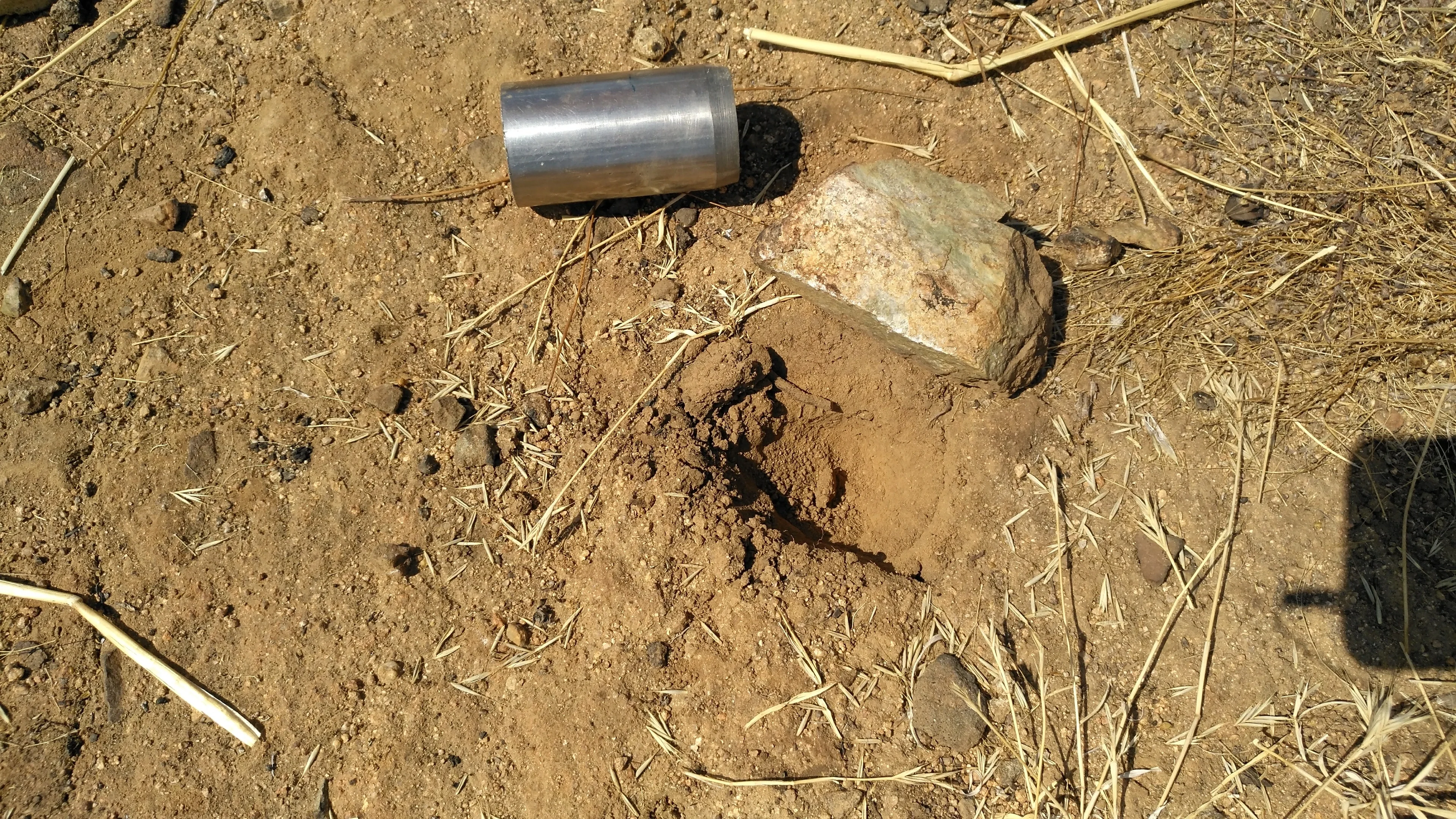 After a wildfire, rock fragments preserve soil aggregation