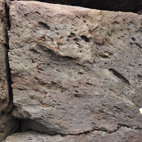 Imbrication of pumices in an ignimbrite