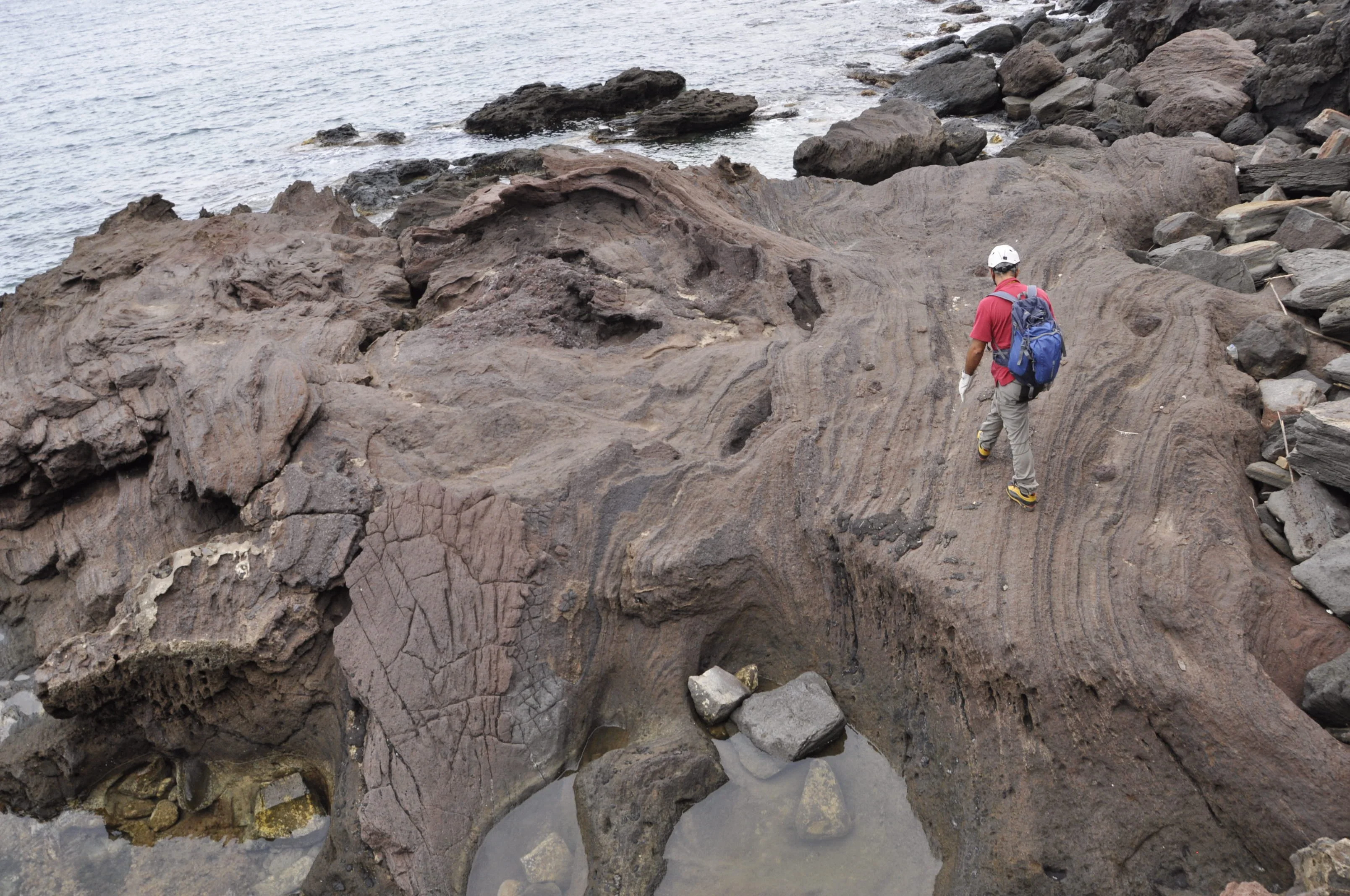 rheomrorphism on ignimbrites, Pantelleria
