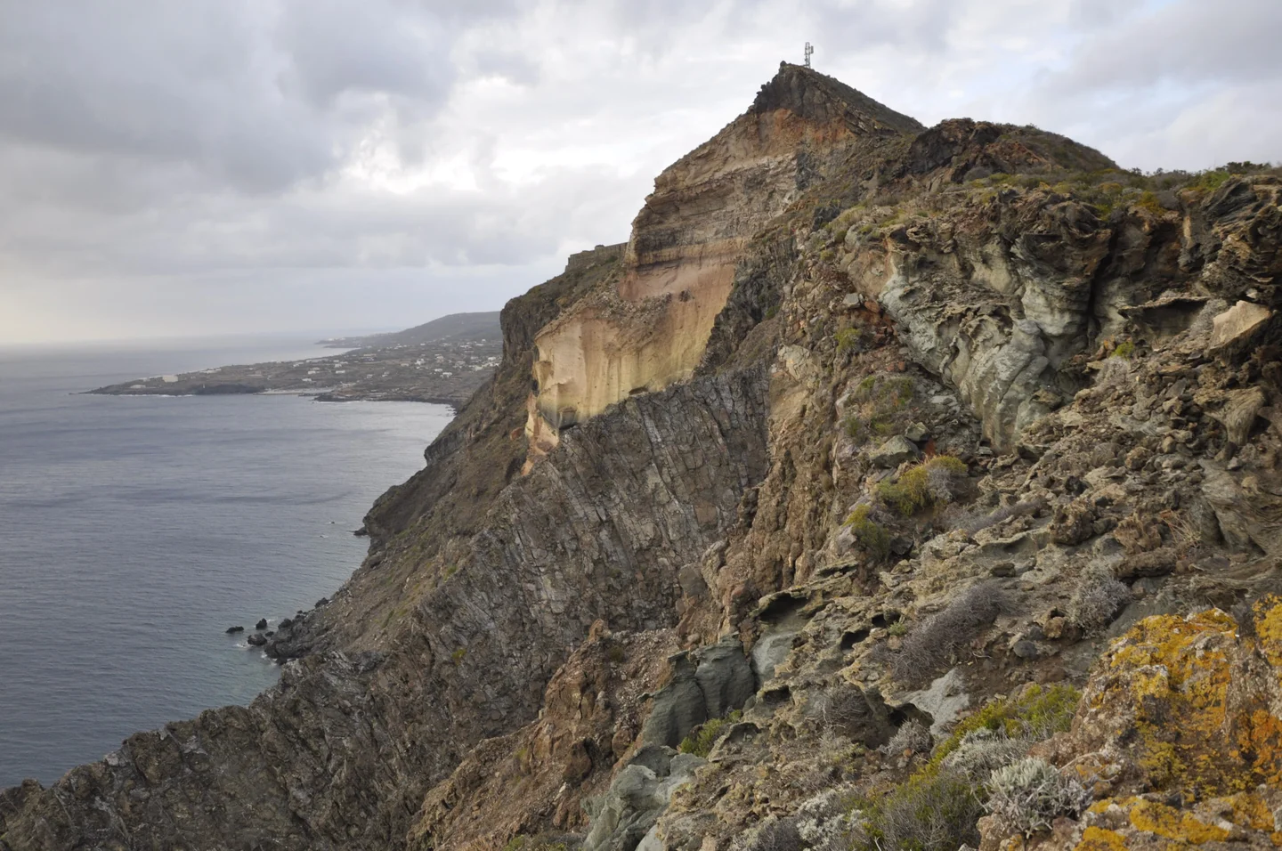 Scauri cliff, on an ancient caldera rim!