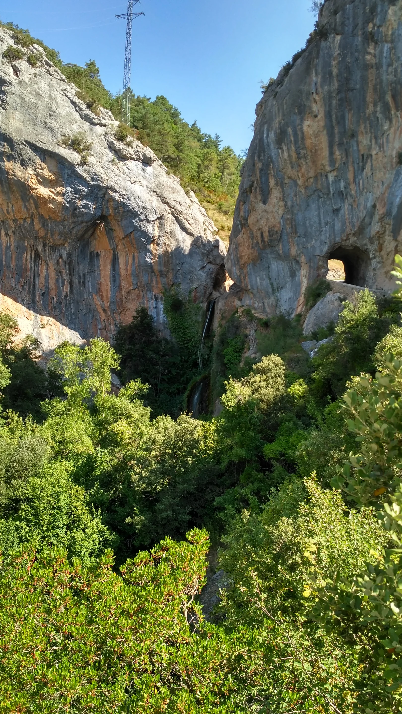 Cascada de Tartales de los Montes