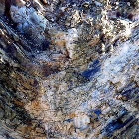Nudilithic Leptosol showing a syncline
