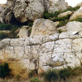 Outcrop of siliceous sandstone