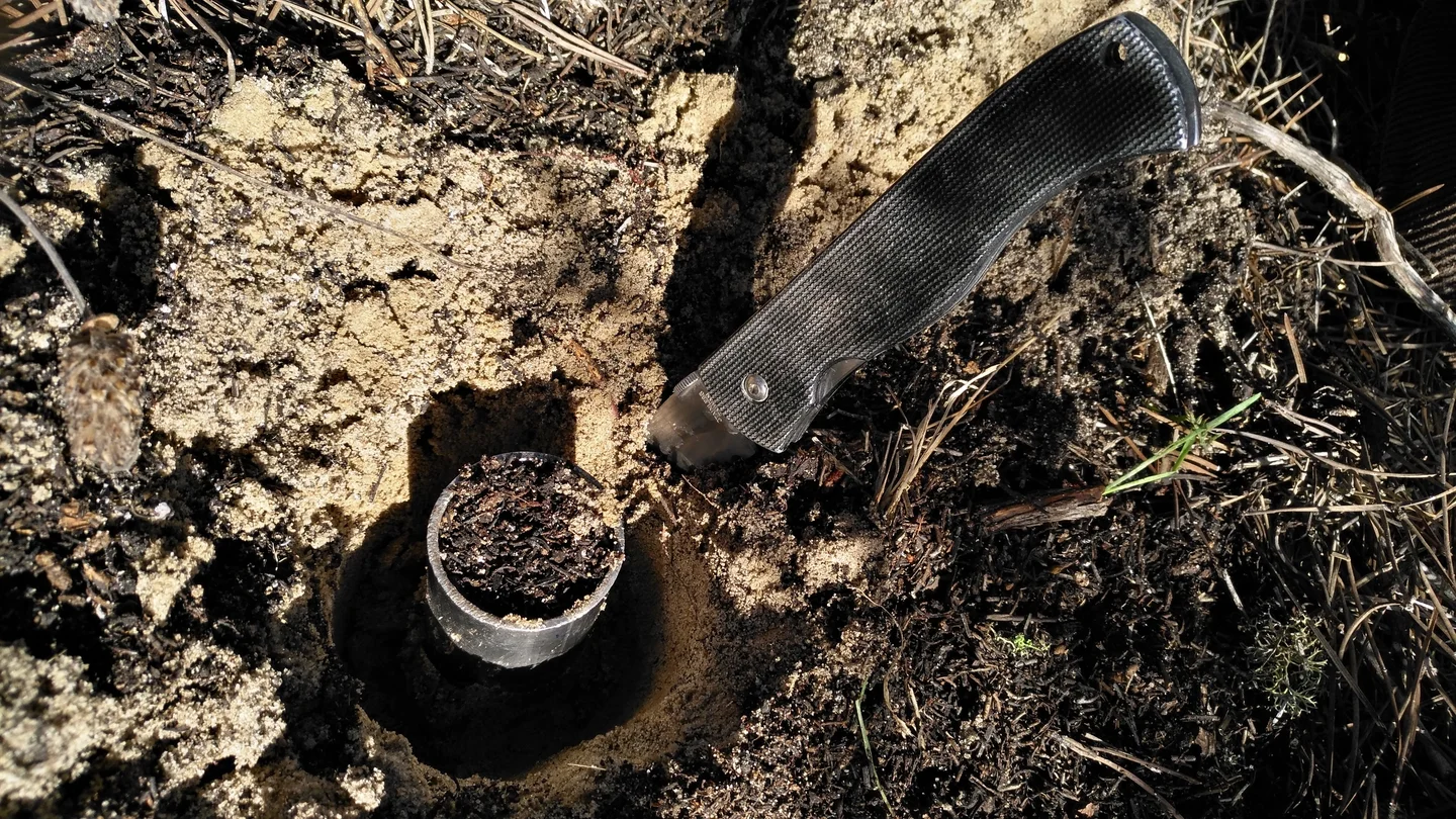Samping soil for bulk density determination