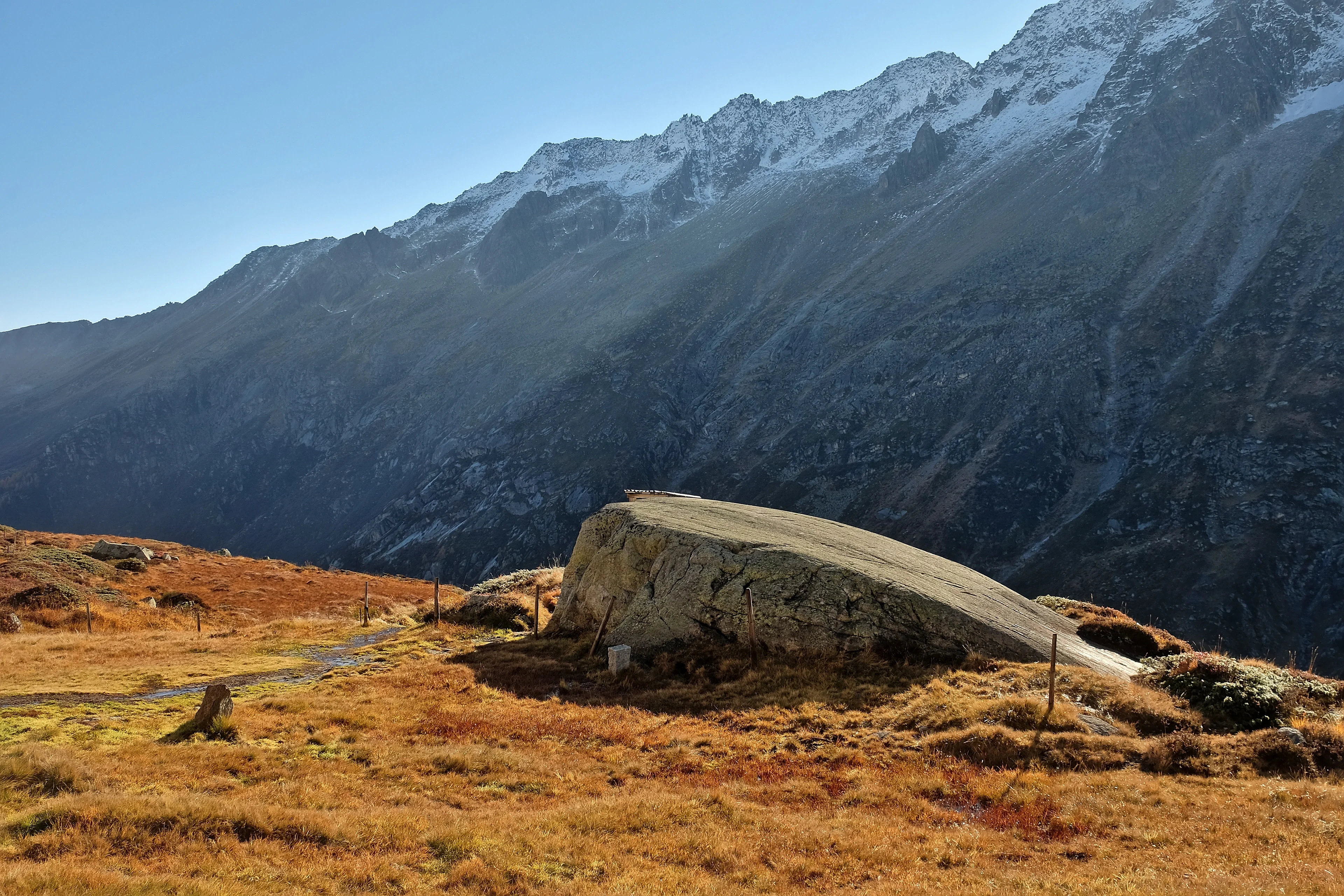 Roche mountonnée . .