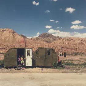 Siblings - Life by the Border