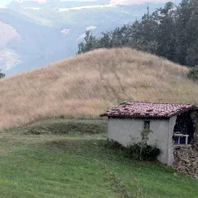 Earthquake effects on country house