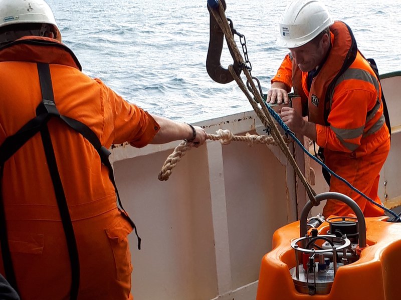 One day at sea as a seismologist