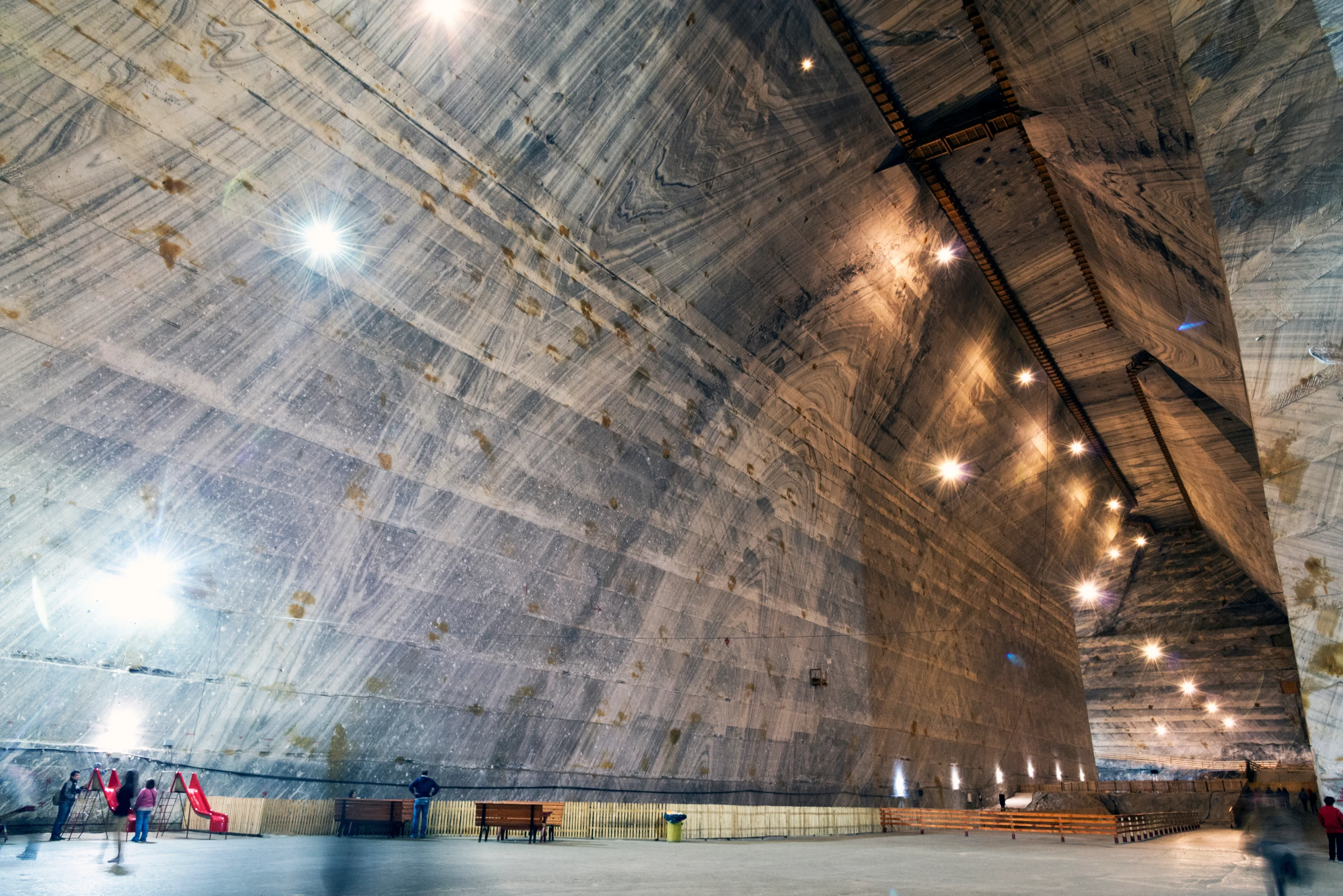 Large similar folds in a salt mine in the Carpathians