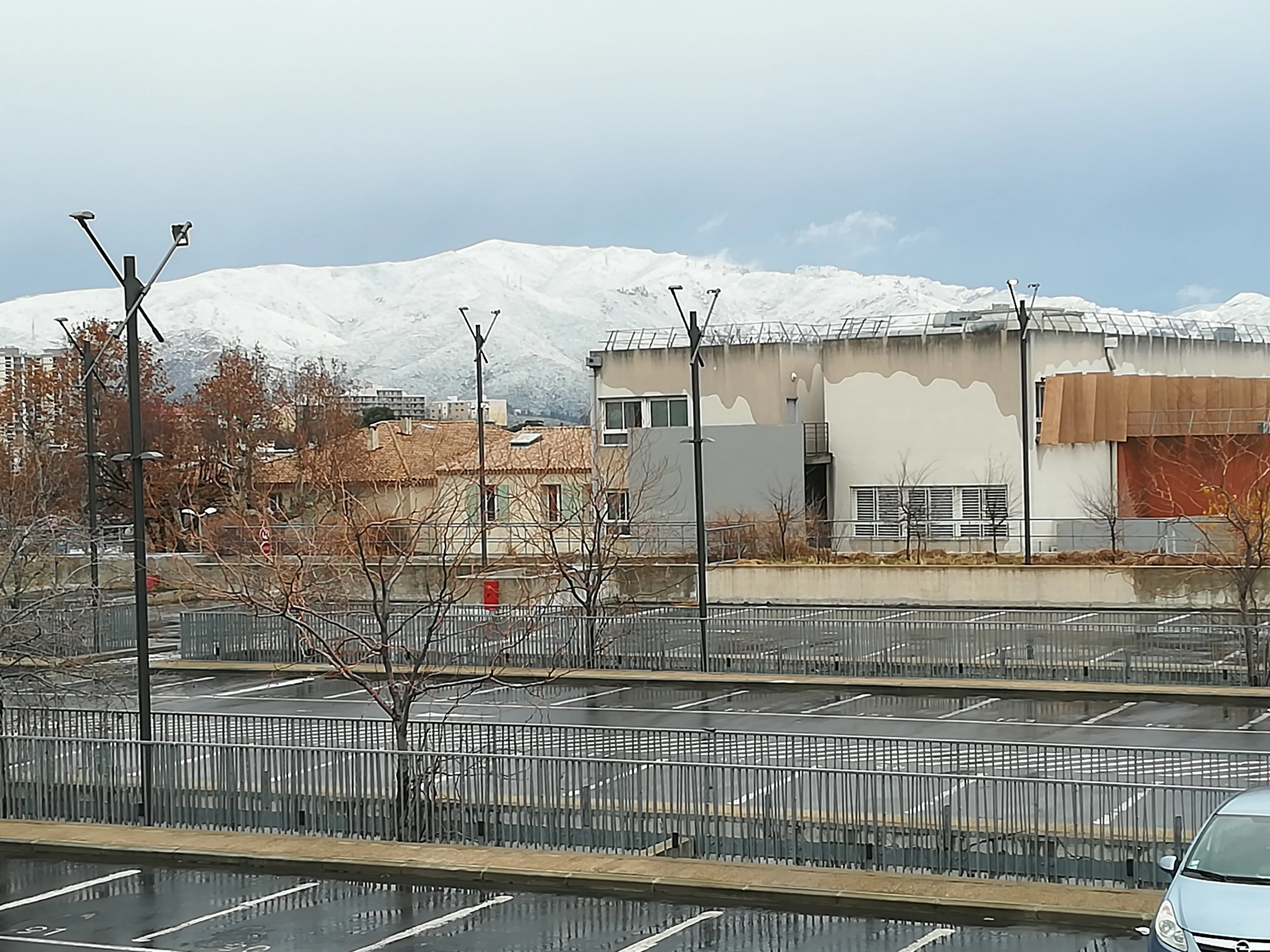 Massif de l'étoile au nord de Marseille.