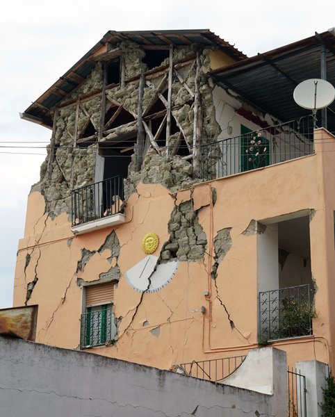 1883 "Casa baraccata" - Casamicciola 2017 earthquake (Ischia - Italy)