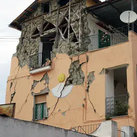 1883 "Casa baraccata" - Casamicciola 2017 earthquake (Ischia - Italy)
