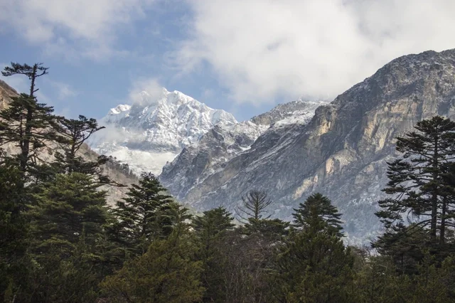 Rhythmic clouds of NW Bhutan