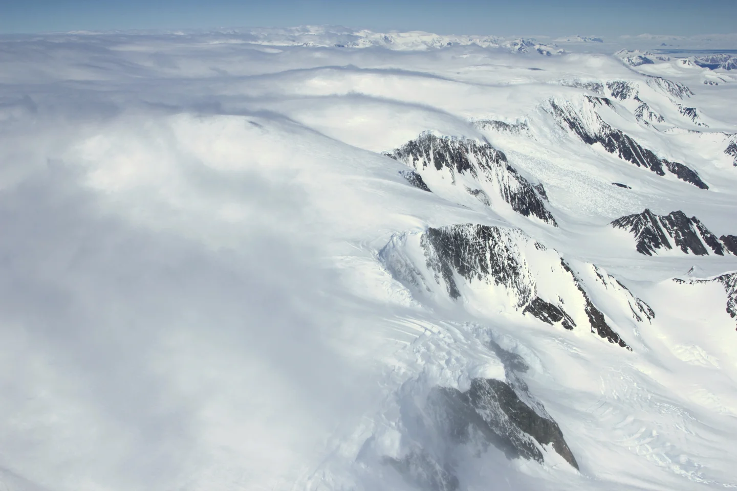 Orographic clouds over the Antarctic Peninsula