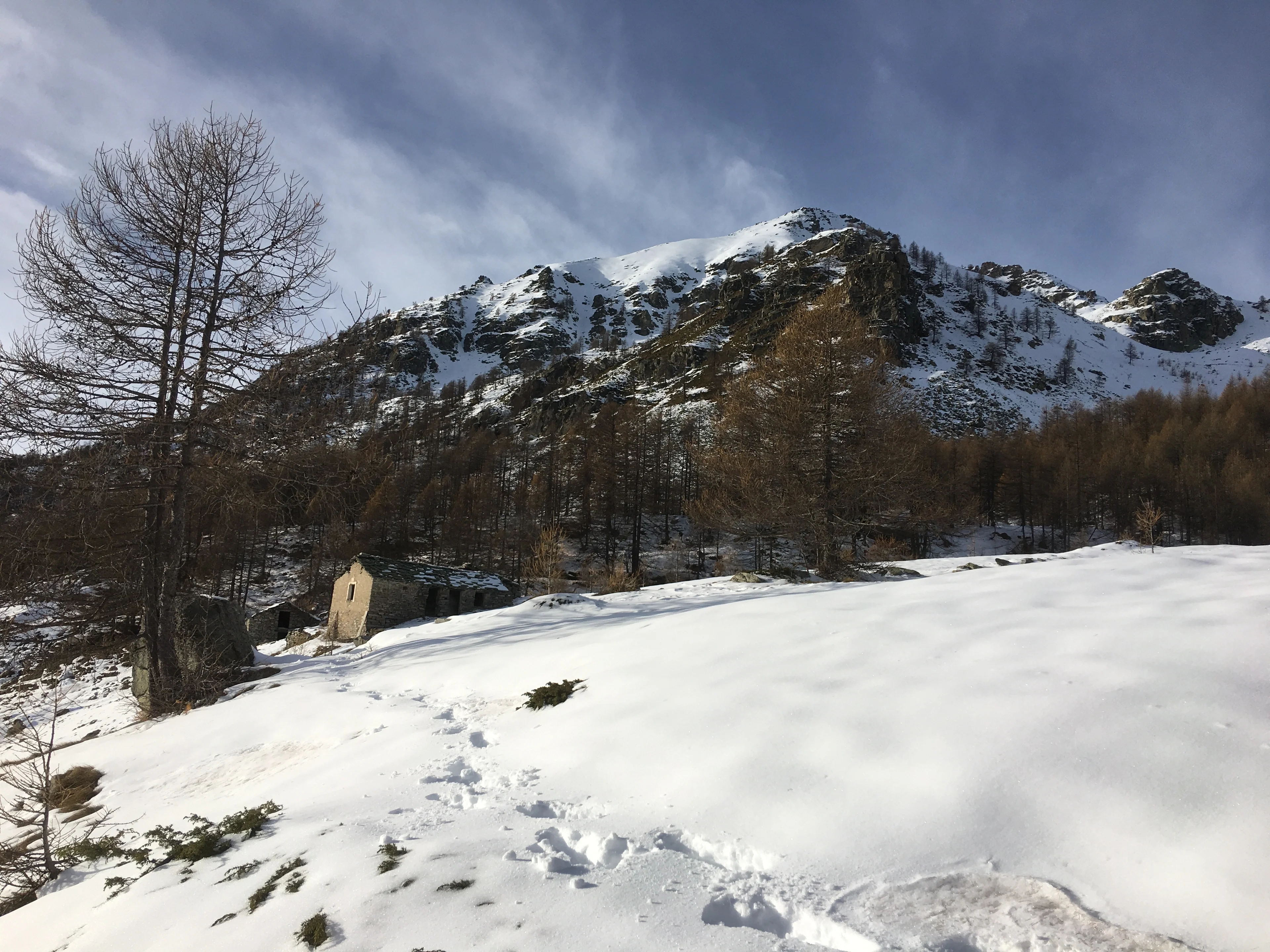 Snowy mountains under foehn conditions above Ceresole Reale
