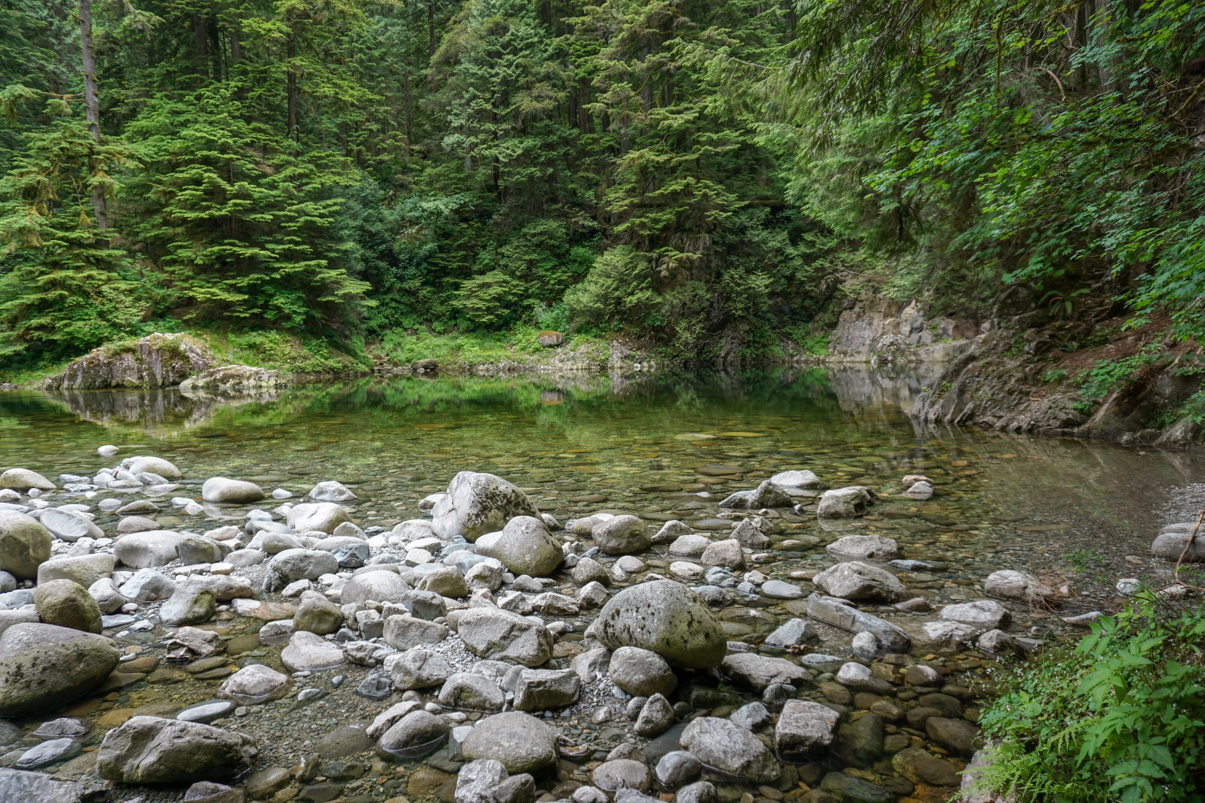 Even calm waters form round boulders.
