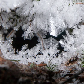 Nature of ice crystals