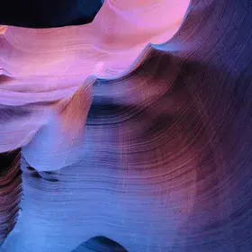 Colored canyon curves