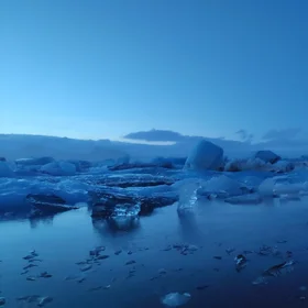 the blue world in JÖKULSÁRLÓN GLACIER LAGOON