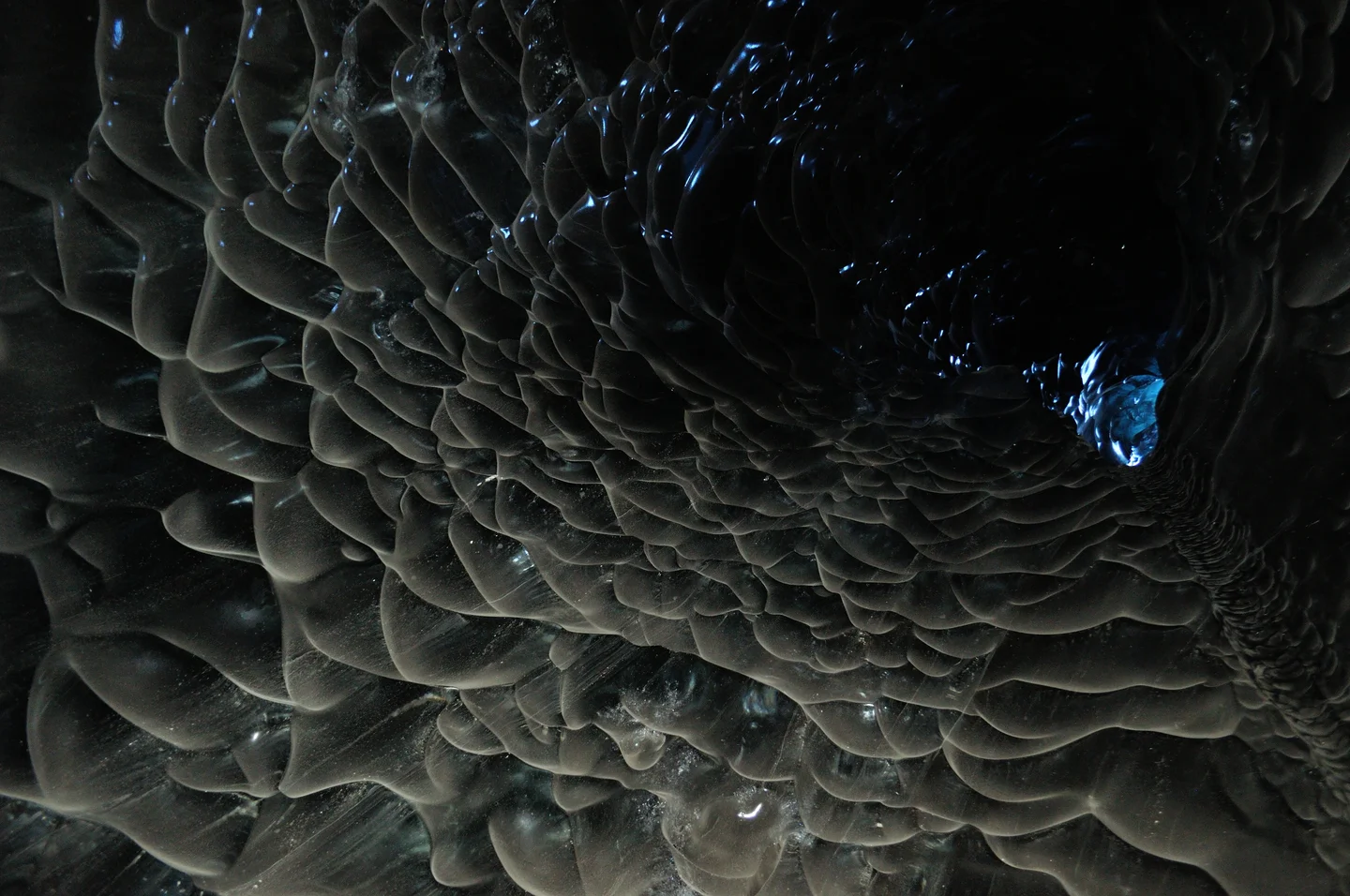 Ice texture in a glacial moulin.