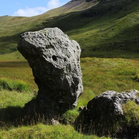 Glacially transported boulders, Glen More