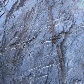 Tithonian aged lamprophyres & pyroxenites cross-cutting Ordovician aged sediments
