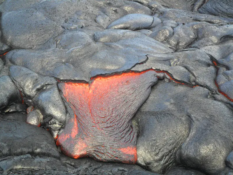Active lava flow at Kīlauea east rift zone, Hawai'i