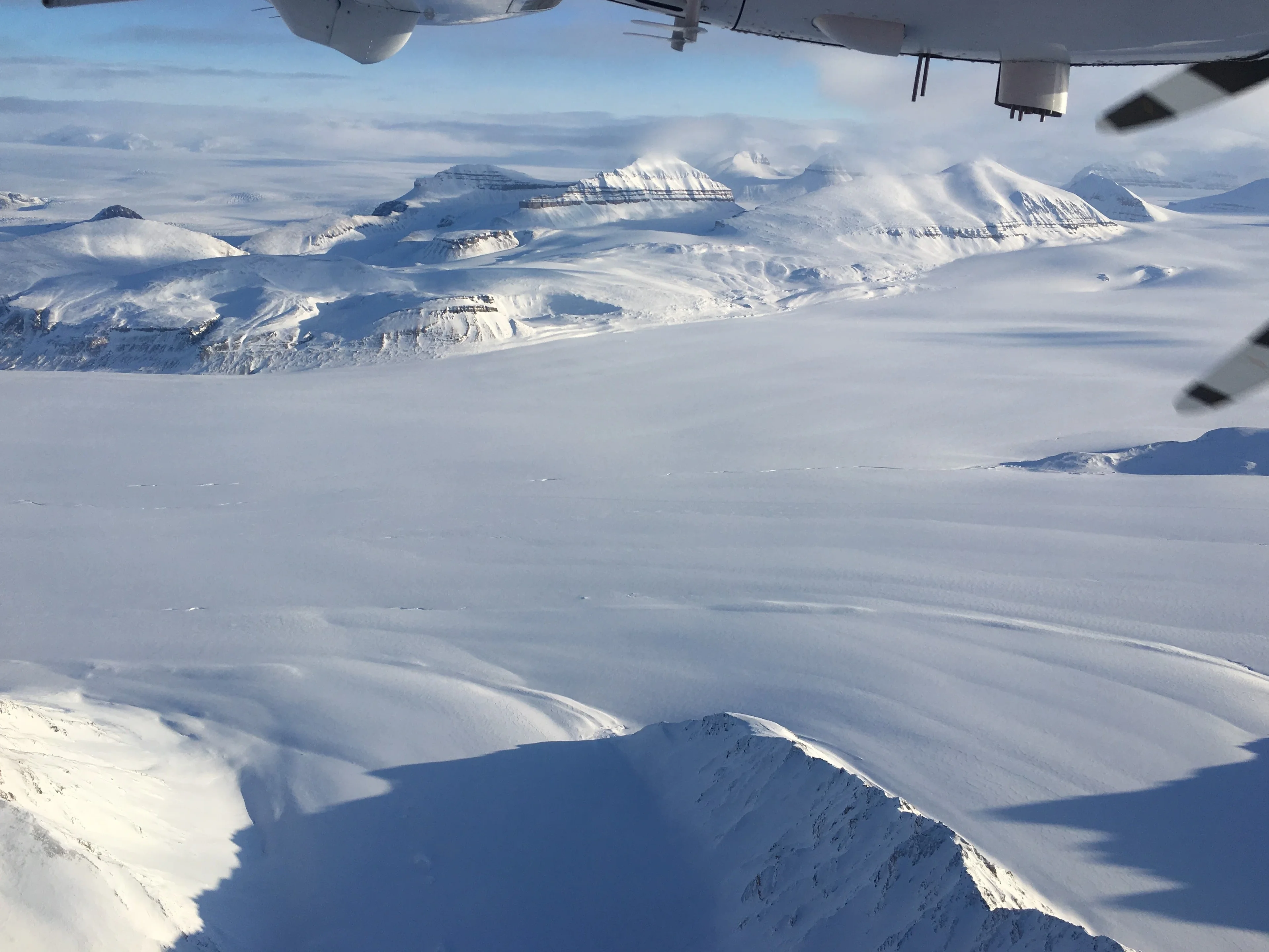 The Kongsvegen, Sidevegen, and Holtabreen glaciers