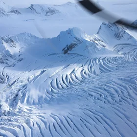 Wahlenbergbreen glacier crevassing II